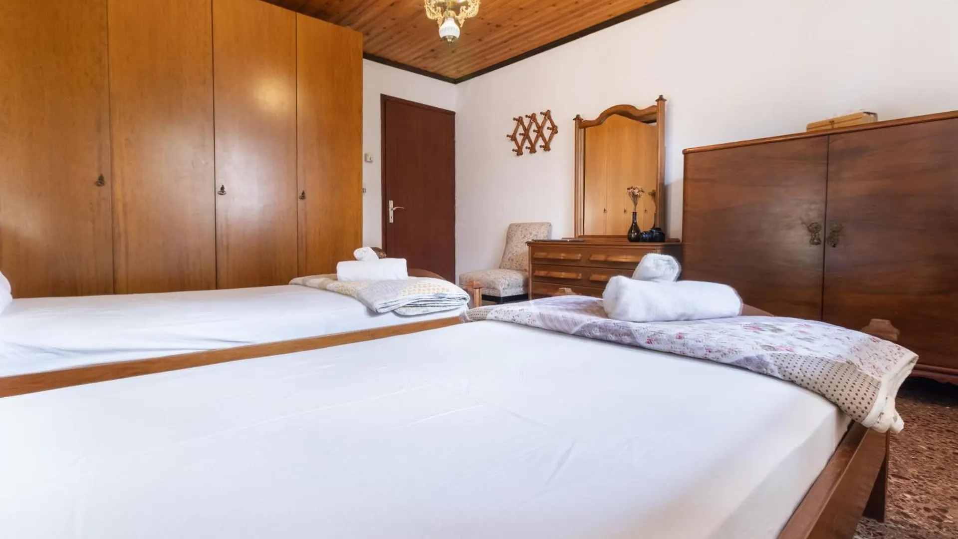 Nea Kallikrateia Villa Philippopolis - Elegant & Spacious Retreat יוון